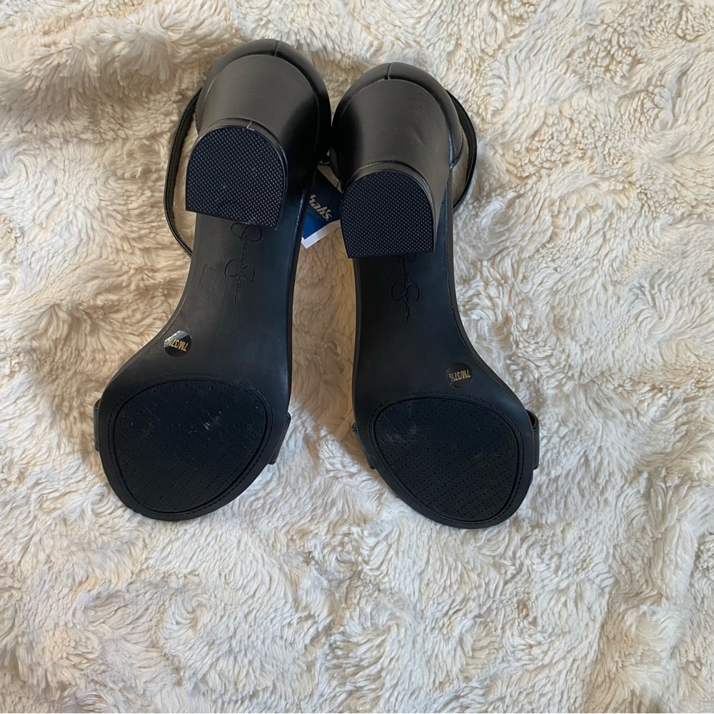 Black Jessica Simpson Heel - Picture 3 of 7